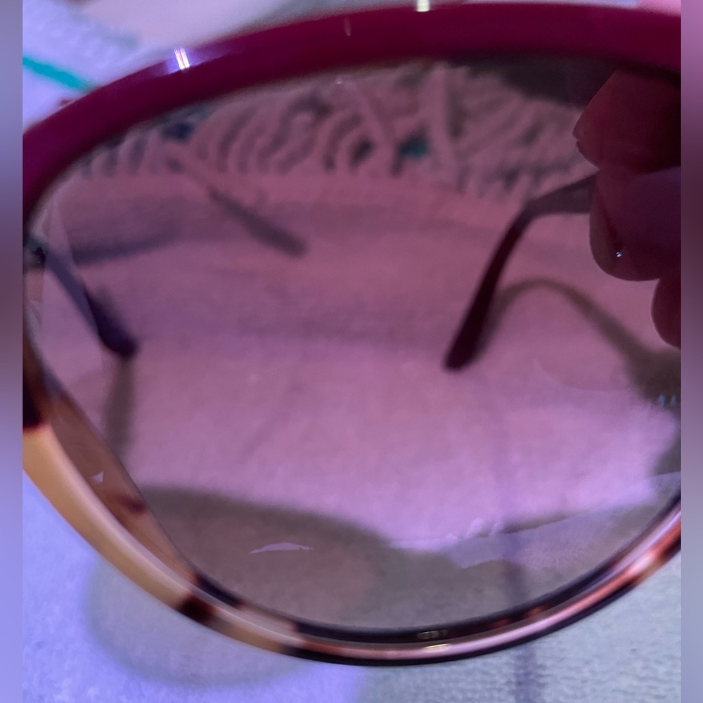 Bvlgari Sunglasses with case - Picture 5 of 16